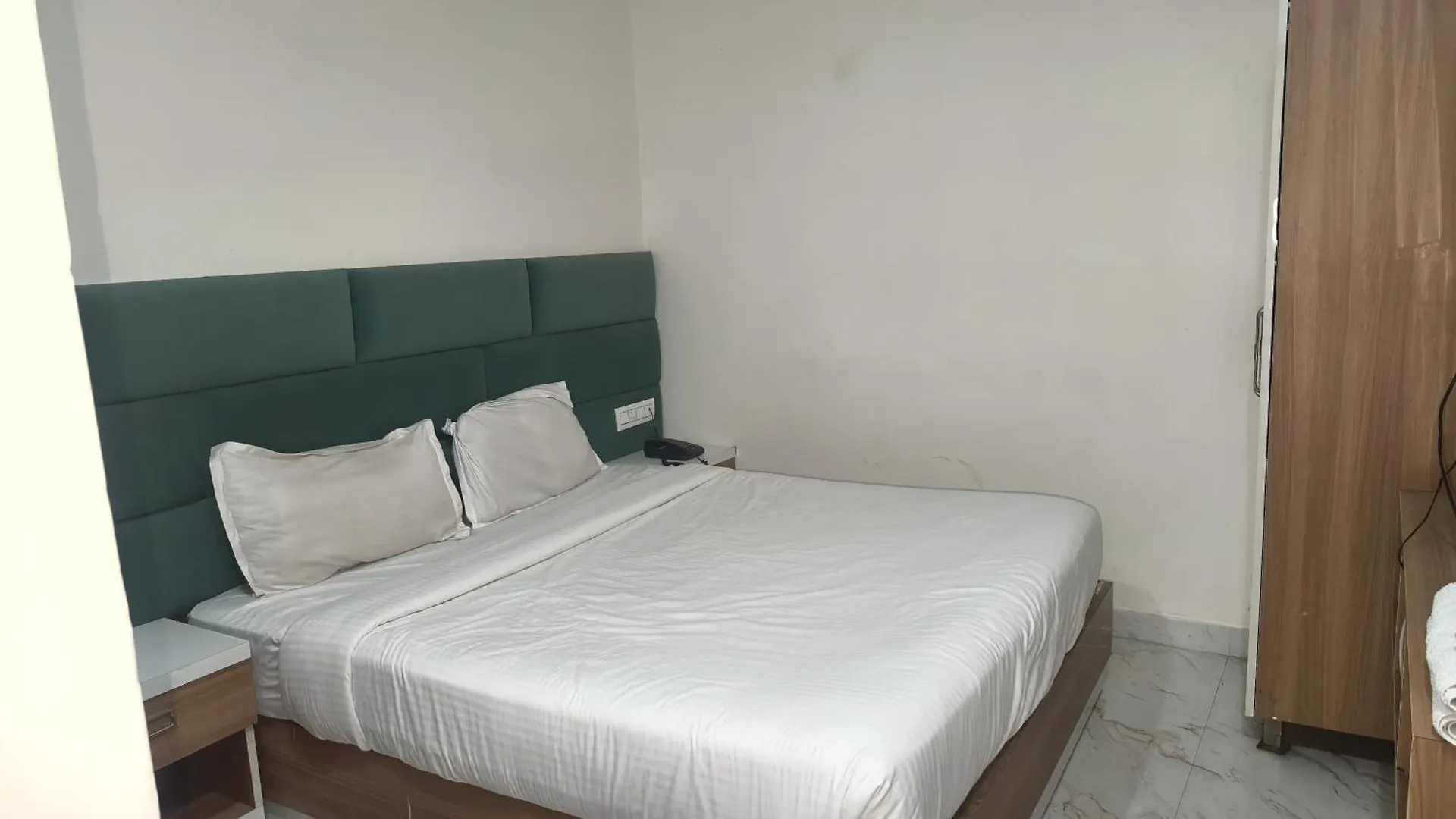 Hotel Sundram Zirakpur